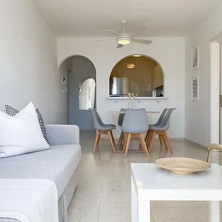 Phaedrus Living: Byzantium Modern City Flat Paphos Exterior photo
