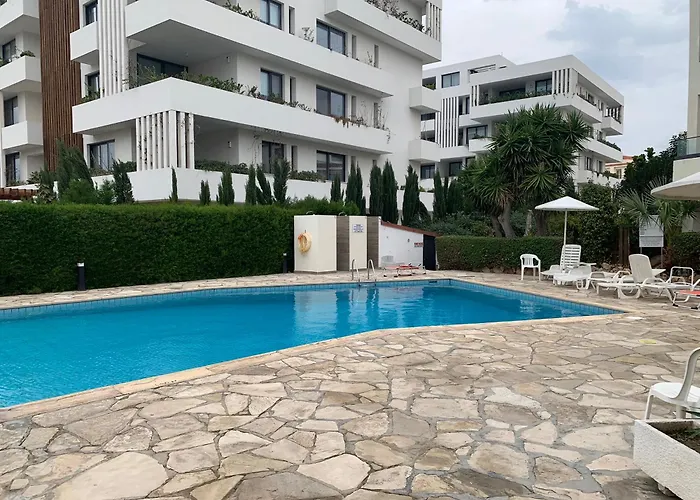 Phaedrus Living: Byzantium Modern City Flat